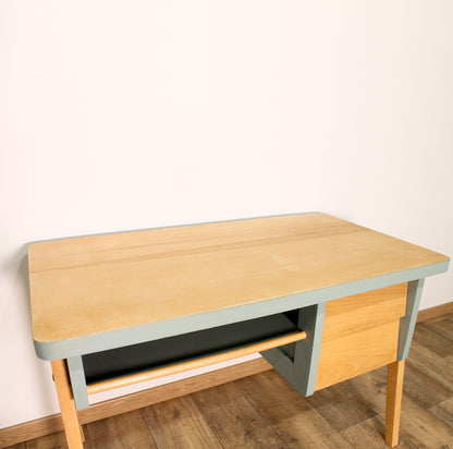 N°04 - Bureau pour enfant