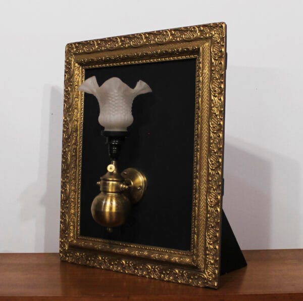 N°40 - Lampe artisanale dans cadre doré – Image 5